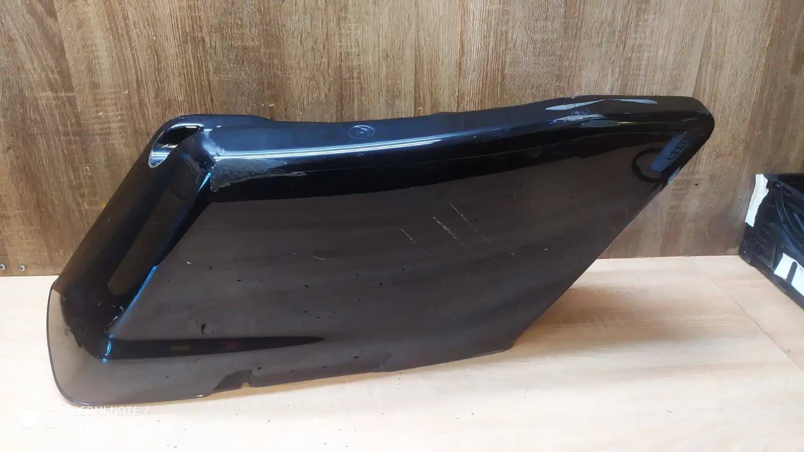 Harley Davidson Touring 2014 Right Extended Saddlebag Bottom 90200729