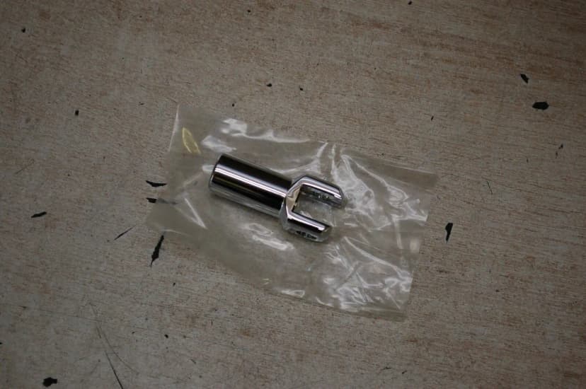Harley Davidson Fat Boy / Softail 2000 - 2006 FOOTPEG SUPPORT 50942-00