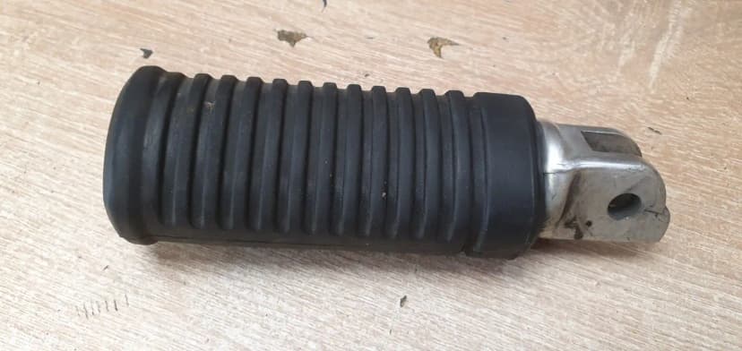 Harley Davidson 2018 Softails FXLRS Front Right Footrest / Peg