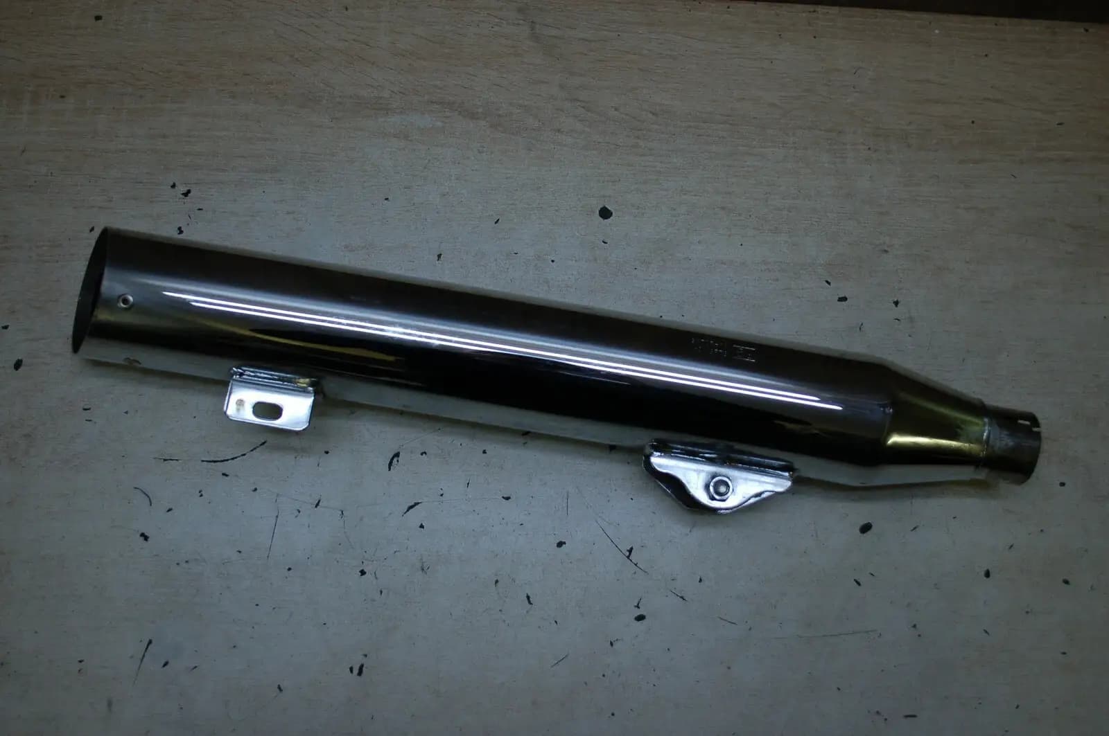 Harley Davidson Fat Bob Dyna Exhaust / Muffler / Silencer 64705-08A