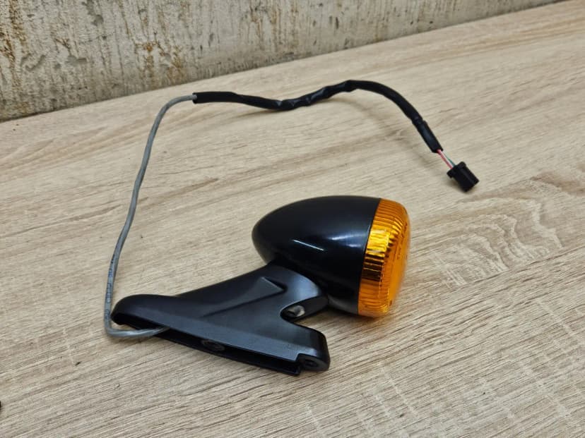 Harley Davidson XL 883 N Sportster Iron 14-18 Rear Turn Signal