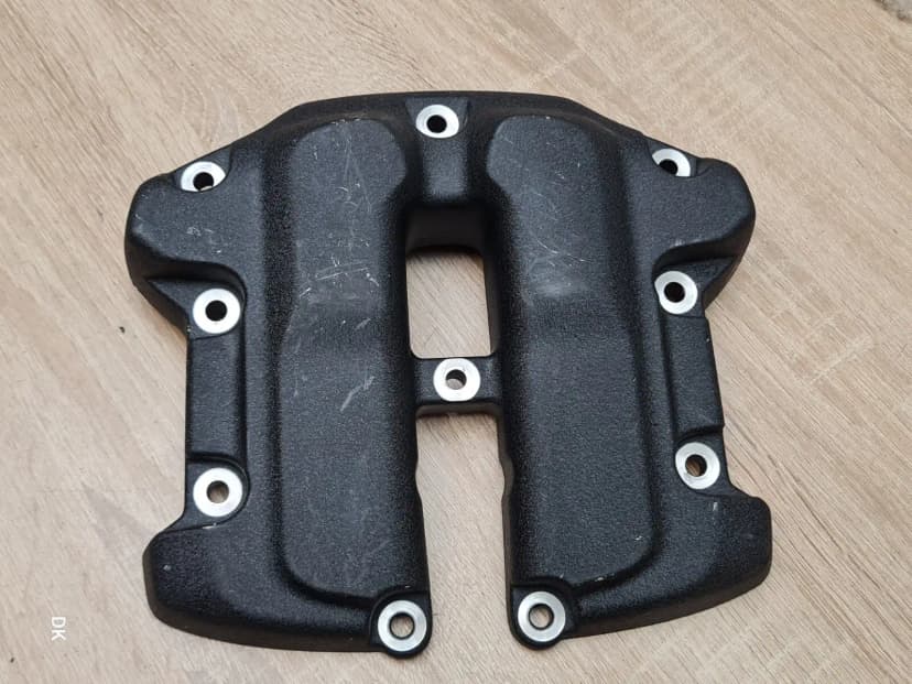 Harley Davidson 25700371 Milwaukee 8 Rocker Cover / Box / Eight