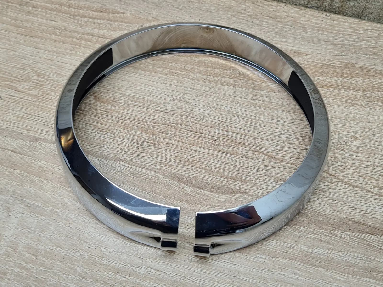 Harley Davidson AUXILIARY LAMP LIGHT Black Bezel / Trim